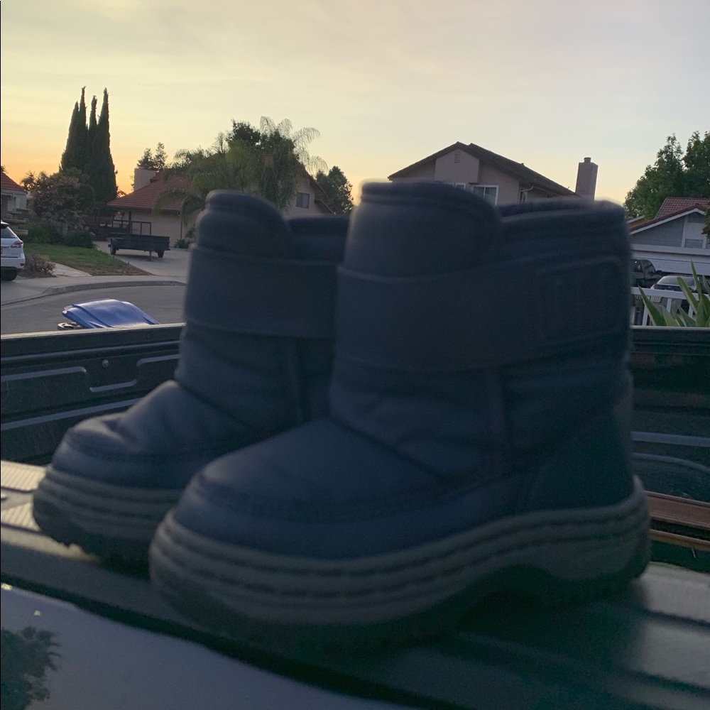 SOLD 🎈Circo snow winter boots - Picture 2 of 4